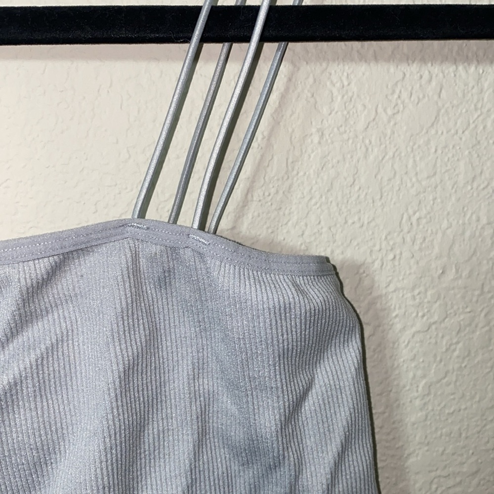 🐆Women's Gray Strappy Top! - Picture 2 of 6